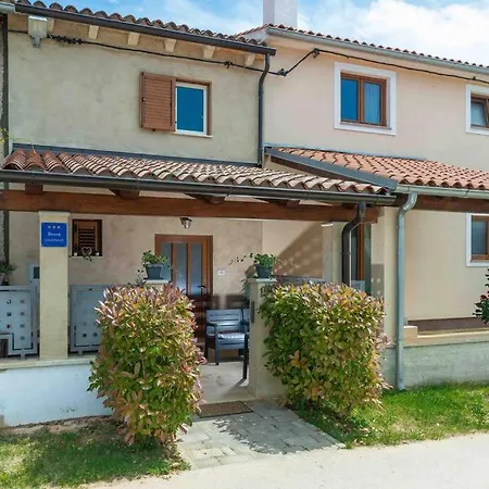 Holiday House Mateo Bubani Exterior photo